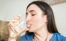 6 dấu hiệu dễ bị bỏ qua của ung thư miệng: Chuyên gia nhắc 2 đối tượng cần đặc biệt lưu ý