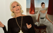 Siêu mẫu 92 tuổi khỏe mạnh, thần thái cuốn hút nhờ làm 3 việc đơn giản mỗi ngày