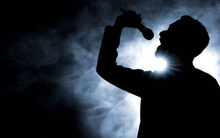 Ca sĩ này xứng đáng là bậc thầy đầu tư trong giới giải trí, đến huyền thoại Warren Buffett còn gật gù khen “đáng để học hỏi”