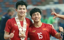 Sau trận đấu 'mưa nước mắt', đội trưởng U22 Việt Nam tìm lại nụ cười với món quà đặc biệt từ CĐV