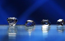 Anh sắp áp lệnh trừng phạt kim cương, đồng, nhôm của Nga