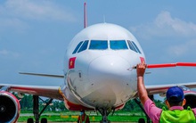 Chưa nên bỏ giá trần giá vé máy bay?