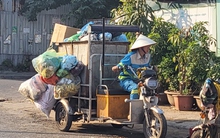 Người bán hàng rong, xe ôm "phơi" nắng mưu sinh, bác sỹ cảnh báo sốc nhiệt