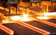 Lợi nhuận ngành thép 'kẹp' giữa những luồng thông tin trái chiều