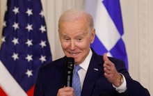 Điều gì xảy ra khi Tổng thống Mỹ thông qua thỏa thuận tránh vỡ nợ?