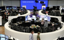 Không dễ giảm lãi suất