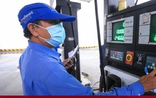 Giá xăng ngày mai có thể tăng tới 900 đồng/lít