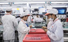 PMI tháng 4 giảm còn 46,7 điểm, doanh nghiệp vẫn lạc quan dù khó tìm đơn hàng mới