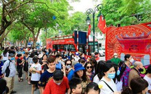 Hà Nội thu 2.400 tỉ đồng từ khách du lịch