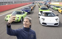Chủ xe Lamborghini mang dàn siêu xe nghìn tỷ lập kỷ lục: Gần 400 chiếc xếp kín trường đua, nhiều mẫu thuộc hàng siêu hiếm
