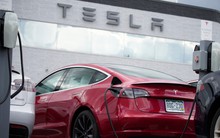 Sau nhiều lần giảm giá chấn động, Tesla bất ngờ 'quay đầu' tăng giá nhưng mục đích tăng mới cho thấy khả năng tính toán thần sầu của tỷ phú Elon Musk