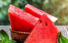Dưa hấu mát lành nhưng những người này nên tránh cho xa kẻo tự hại thân