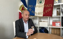 Nắm đất Điện Biên Phủ và tình yêu Việt Nam của những cựu binh Pháp