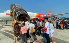 Hãng hàng không kiến nghị bỏ giá trần vé máy bay, Bộ Tài chính lên tiếng