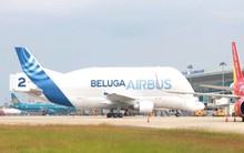 Máy bay 'cá voi' siêu khủng đến sân bay Quốc tế Đà Nẵng