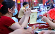 Người Việt giảm mua vàng