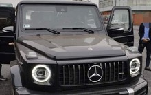 Xe Mercedes G63 giá 12 tỷ đồng bị 'bỏ rơi' ở cảng Hải Phòng