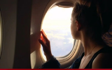 Vì sao cửa kính máy bay và tàu hoả có hình bầu dục?