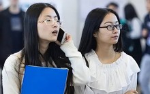 Ngoài xã hội, 6 biểu hiện này sẽ khiến bạn trông càng yếu đuối, dễ bị bắt nạt