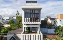 Mê mẩn với mẫu nhà mang cả bầu trời vào không gian nhờ dùng lam thép thay mái