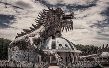 Khách Tây tìm đến công viên nước bị bỏ hoang ở Huế từng lên báo Mỹ: "Nhìn nó rất bí ẩn"