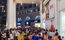 Cháy dưới hầm trung tâm thương mại ở Hà Nội