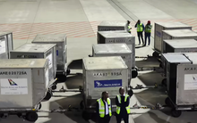 Lộ lý do đội cận vệ tổng thống Nam Phi bị giữ tại Ba Lan