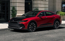 Tương lai của 'xe Chủ tịch' là đây: Toyota Crown điện có thể thừa sức đi Hà Nội - Nha Trang sau một lần sạc