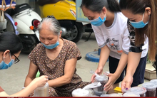 Mâm cúng ngày Tết Đoan Ngọ giá 3 triệu đồng vẫn đắt khách