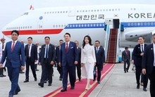 Tổng thống Hàn Quốc Yoon Suk Yeol và Phu nhân tới Hà Nội