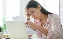 35 tuổi, tôi ôm nỗi khổ thất nghiệp: Không dám kể với ai, giả vờ đi làm nhưng thực chất ngồi Starbucks gửi CV, dùng wifi 'chùa'