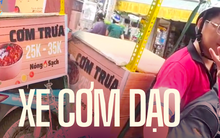 Anh chàng từng học đầu bếp ở Hàn Quốc tự nấu cơm trưa chạy đi bán dạo cho dân văn phòng khắp trung tâm TP.HCM