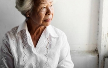 Cụ bà 75 tuổi lên đài truyền hình 'kêu cứu' vì bị 2 con trai bỏ rơi: Phóng viên tìm đến tận nhà mới ‘vỡ lẽ’ sự thật đằng sau bi kịch