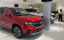 Hãng ôtô Trung Quốc tháo chạy