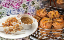 Những món bánh với cái tên lạ nhưng là đặc sản của các vùng miền Việt Nam nhất định phải thử qua một lần