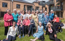 26 cụ bà dành 2 thập kỷ xây nhà để sống chung