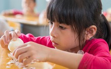 Đằng sau một đứa trẻ không vâng lời, thường có một bậc cha mẹ làm điều này