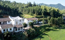 Không xe, không nhà, không vợ, người đàn ông 40 tuổi về quê xây nhà dưỡng lão 3 tỷ đồng cho cha mẹ