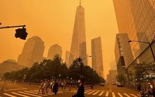 Sốc với loạt ảnh hiện tại ở New York hoa lệ: Khói cam ô nhiễm dày đặc bao trùm toàn thành phố