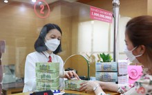 Tiền gửi ngân hàng cao kỷ lục: Sức hấp thụ vốn yếu