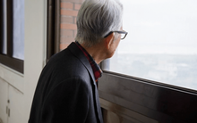 55 tuổi, có lương hưu khoảng 42 triệu đồng/tháng nhưng cặp vợ chồng phải sống tằn tiện, quyết không “mắc nợ” cháu con