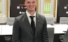 Từ nhân viên giao Pizza, người đàn ông trở thành triệu phú tự thân nổi tiếng nước Anh: Làm giàu nhờ… đam mê đi tập gym