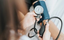 3 dấu hiệu đáng chú ý ở mắt cảnh báo huyết áp tăng vọt, tiền đề cho suy tim, tai biến