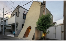 Độc lạ ngôi nhà có mặt tiền cong, được mệnh danh là “tuyệt tác kiến trúc” của Nhật Bản