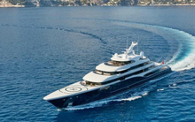 Thú 'chơi' siêu du thuyền của tỷ phú thế giới