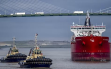 Không phải Trung Quốc hay Ấn Độ, đây mới là quốc gia đang âm thầm làm giàu từ “buôn” dầu Nga, nhập khẩu tăng gấp 10 lần so với cùng kỳ