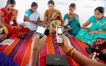 Ấn Độ có điện thoại di động kết nối Internet, giá chỉ 290.000 đồng