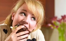 Các thực phẩm dù ngon mấy cũng không nên ăn nhiều nếu muốn trái tim luôn mạnh khỏe