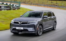 Vì sao xe điện không thoát được ắc quy 12 vôn dù mang khối pin 100kWh?