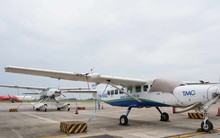 Khóa bánh, phủ bạt, neo giằng máy bay tại Nội Bài